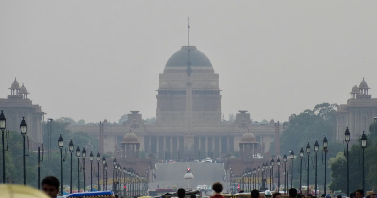 Gold Holds Steady Amid Key Diplomatic and Monetary Policy Developments